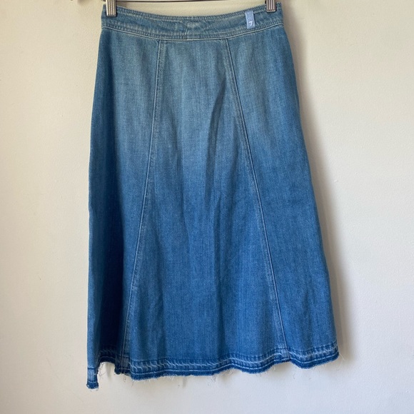 7 FOR ALL MANKIND Button-Front Flowy Denim Midi Skirt (6) - Picture 9 of 9